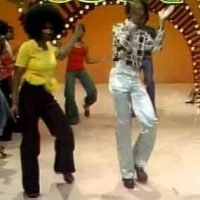 vdbmbgvvtzdaymcx_o_earth-wind-fire-mighty-mighty-soul-train-dancers